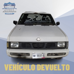 NISSAN PICKUP DOBLE CABINA