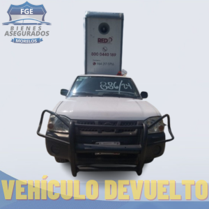 NISSAN NP300 ESTACAS