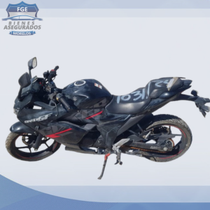 SUZUKI GIXXER