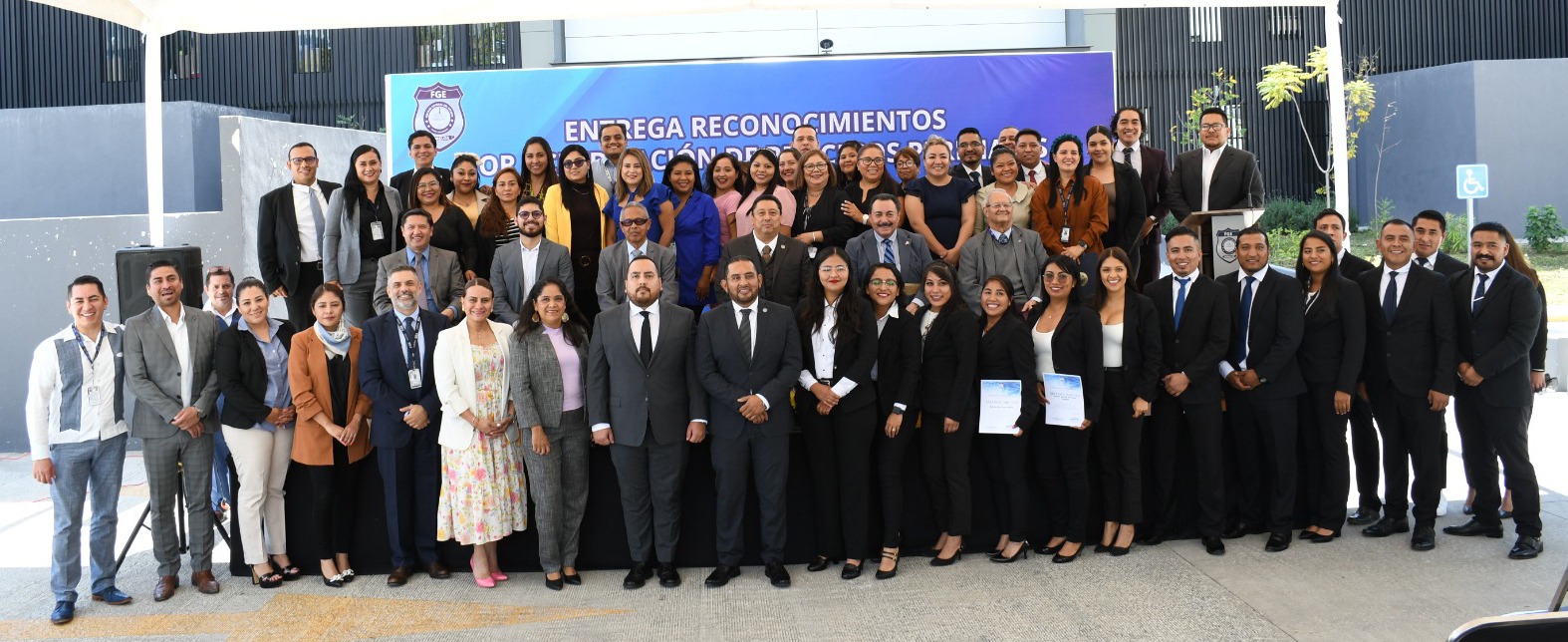Entrega Embajada de los Estados Unidos acreditaciones a laboratorios y áreas forenses de la Fiscalía Morelos