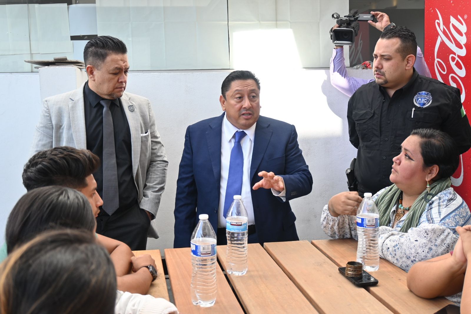 Atiende Fiscal General a padres de familia de escuela de Jiutepec