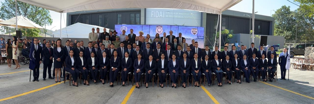 Encabeza Fiscal General graduación de Agentes del Ministerio Público y Agentes de Investigación Criminal